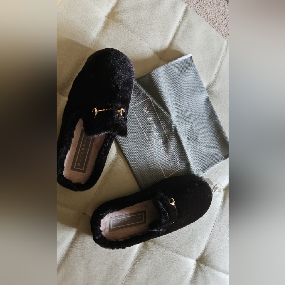 Macarena Home Collection Black Fur Loafers